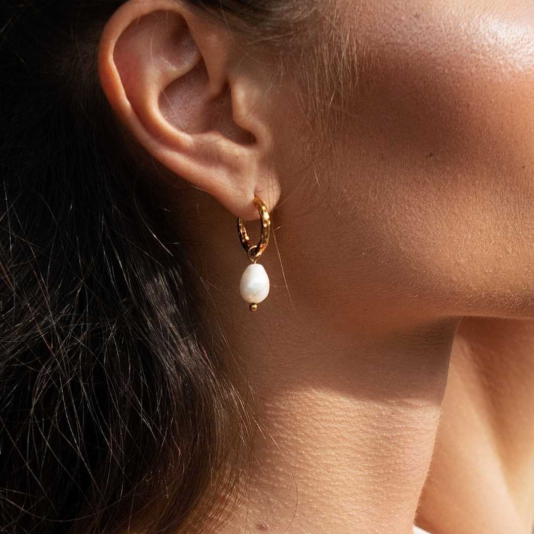 HAMMERD PEARL EARRINGS