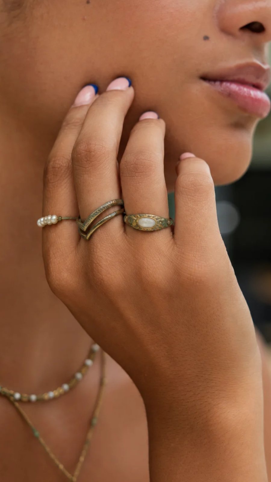 Gold plated ringen die na drie weken groen en dof verkleurd zijn