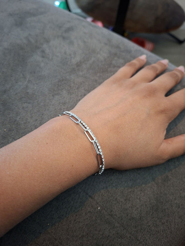 Klantfoto van Joyce met de Tennis Bracelet van Bay of Hayley